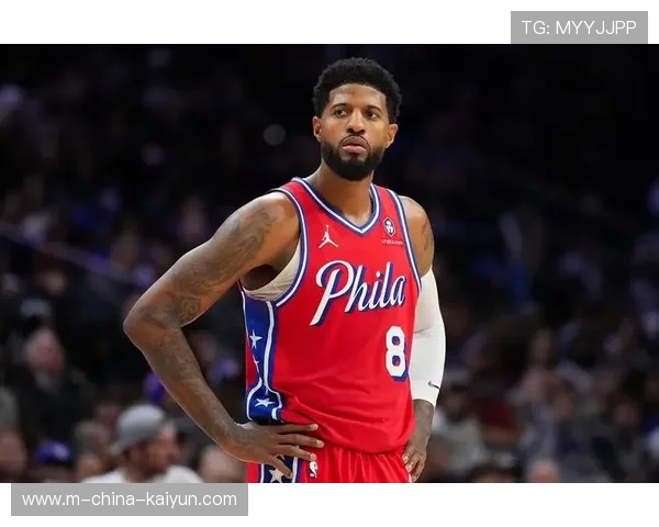 乔治一步过人完成暴扣，快船主场沸腾