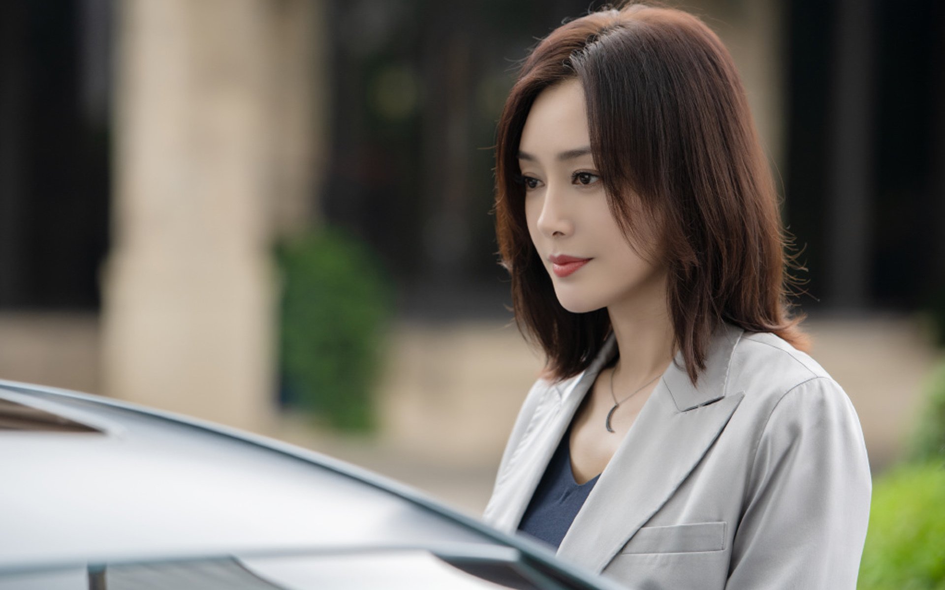 “亚戈·卡尔曼的高效进攻与防守技巧，推动美洲狮队向冠军迈进”